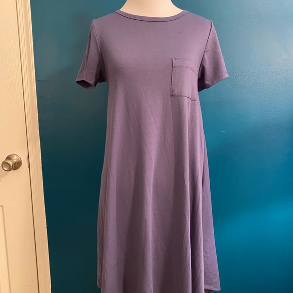 Carly - Picture 2 of 2